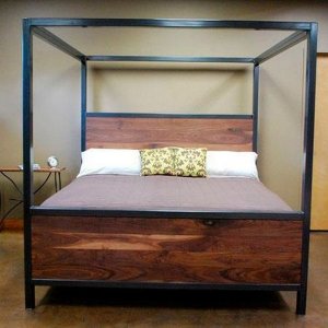 Кровать с каркасом для балдахина (Loft) R52-70
